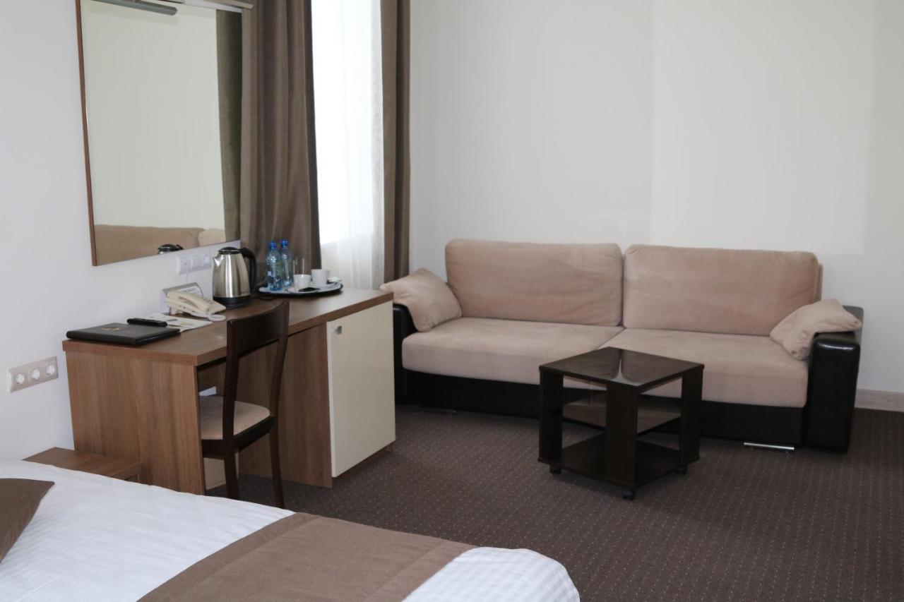 Smart Boutique Hotel Vitebsk Exteriör bild